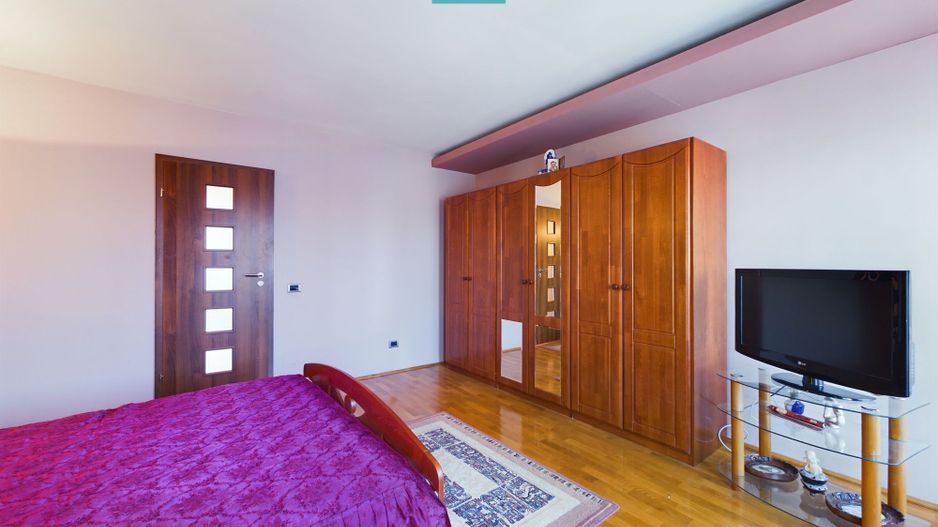 Vilă spațioasă cu 8 camere, Grădiște - Poză 28