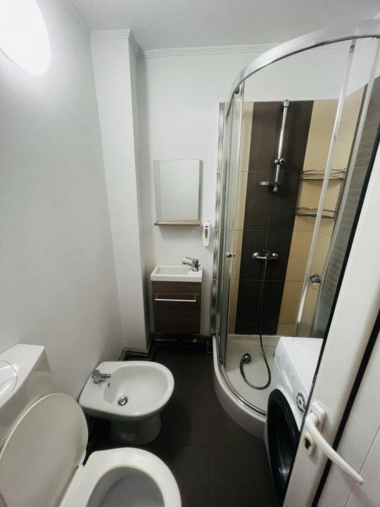 Inchiriere apartament modern, spatios, zona centrala, Teilor - Poză 4