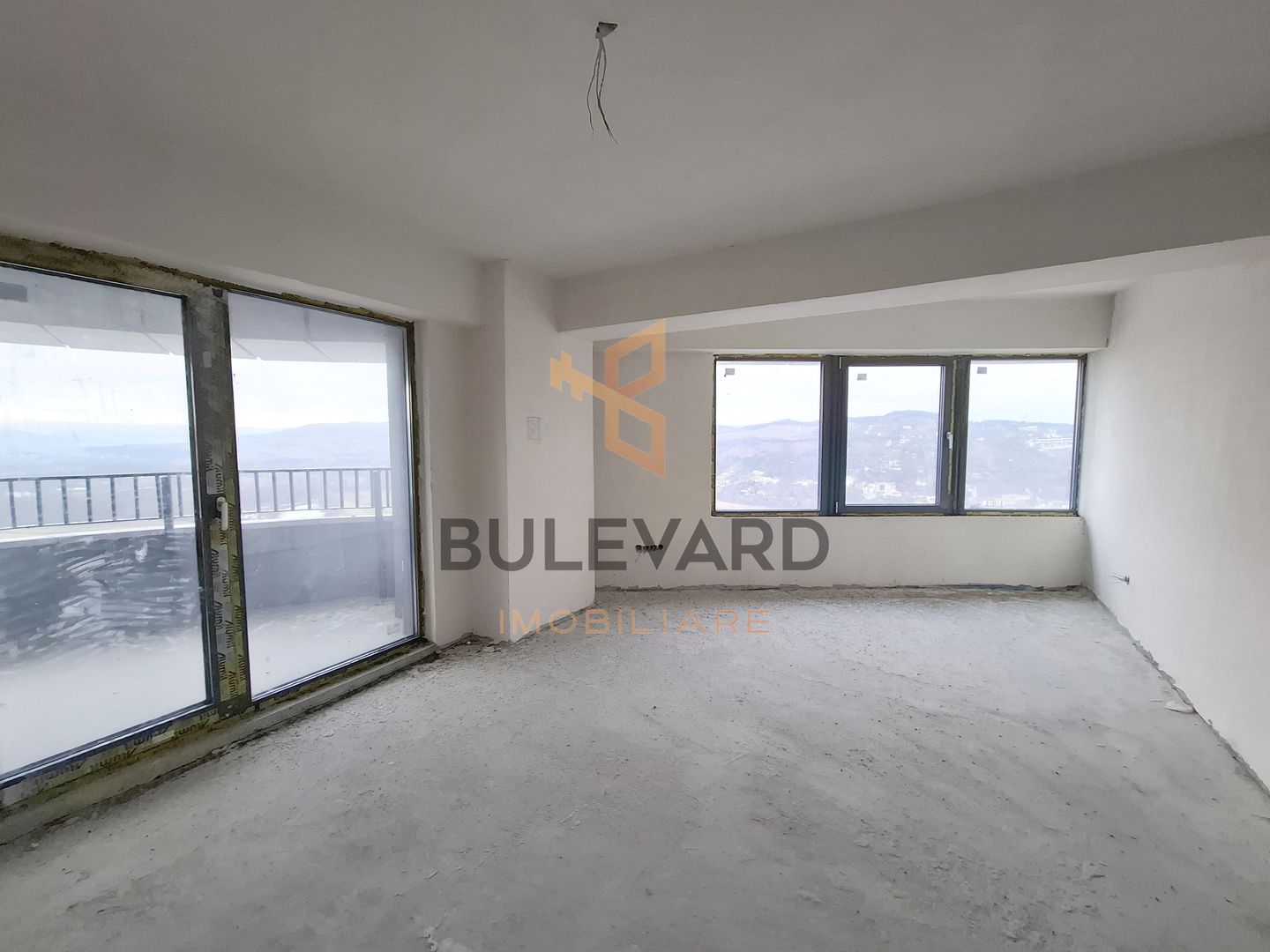 Penthouse 194 mp utili + 4 balcoane, view superb! - Poză 13