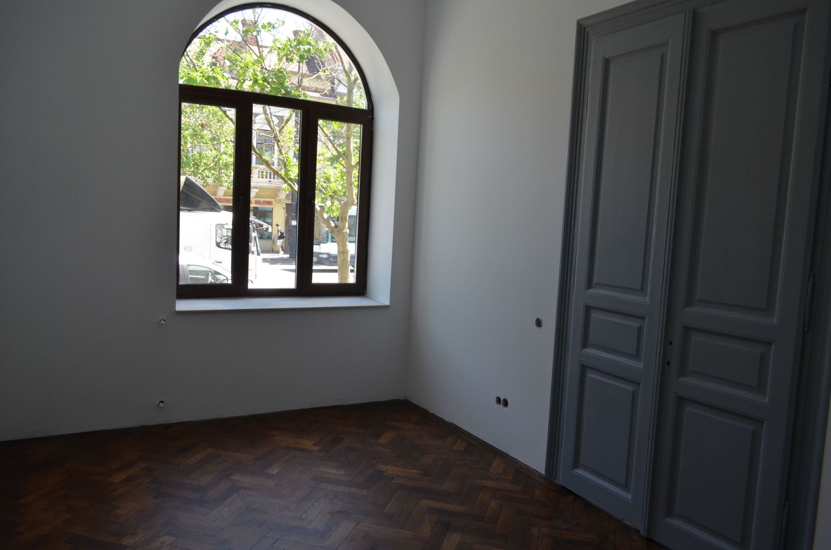 Apartament renovat in zona centrala - Poză 5
