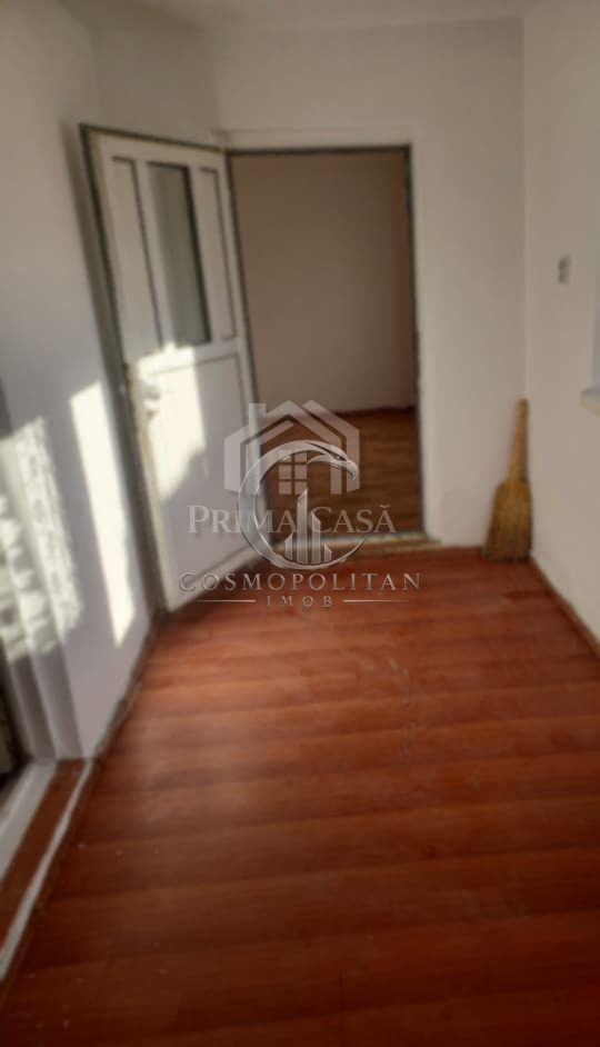 Casa zona Dorobanti teren 500mp toate utilitatile 58.000 euro - Poză 4