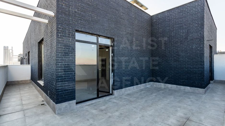 Vânzare, penthouse, 3 camere, strada Calea Ieşilor, Sculeni - Poză 1