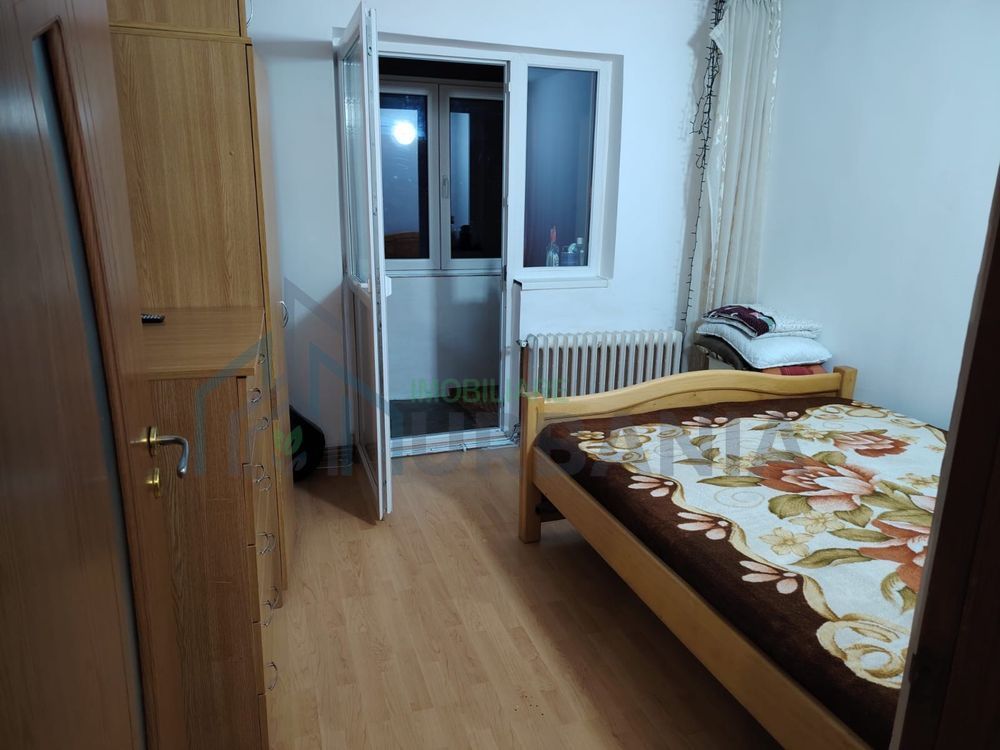 Inchiriez apartament 3 camere - Poză 2