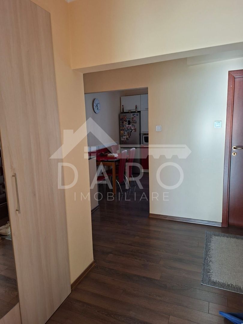 Vand apartament cu 3 camere - Poză 5