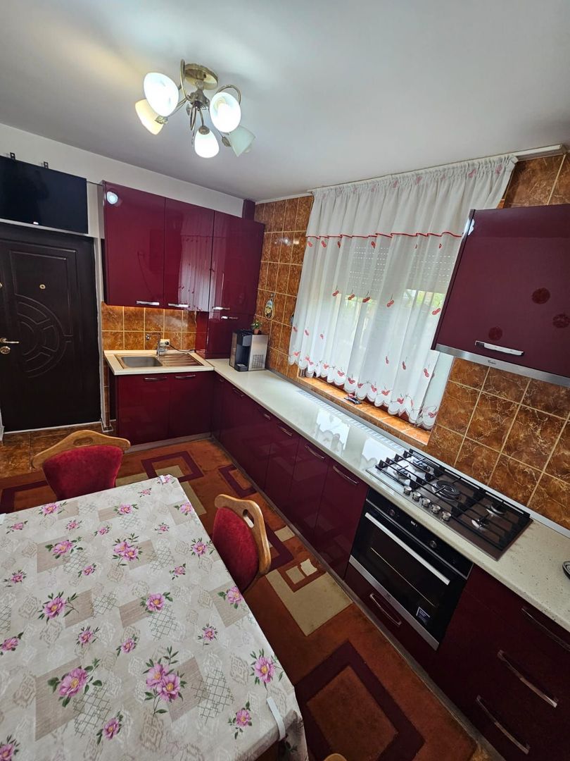 Casa- Str Tismana, zona Spitalul nr 1 - Poză 10