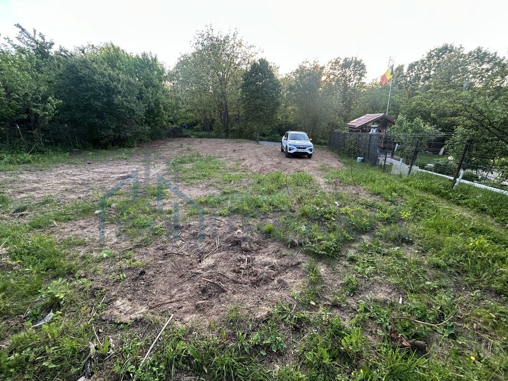 Teren intravilan de 600 mp pe Șoseaua Bârnova, lângă Biserica Catolică - Poză 6