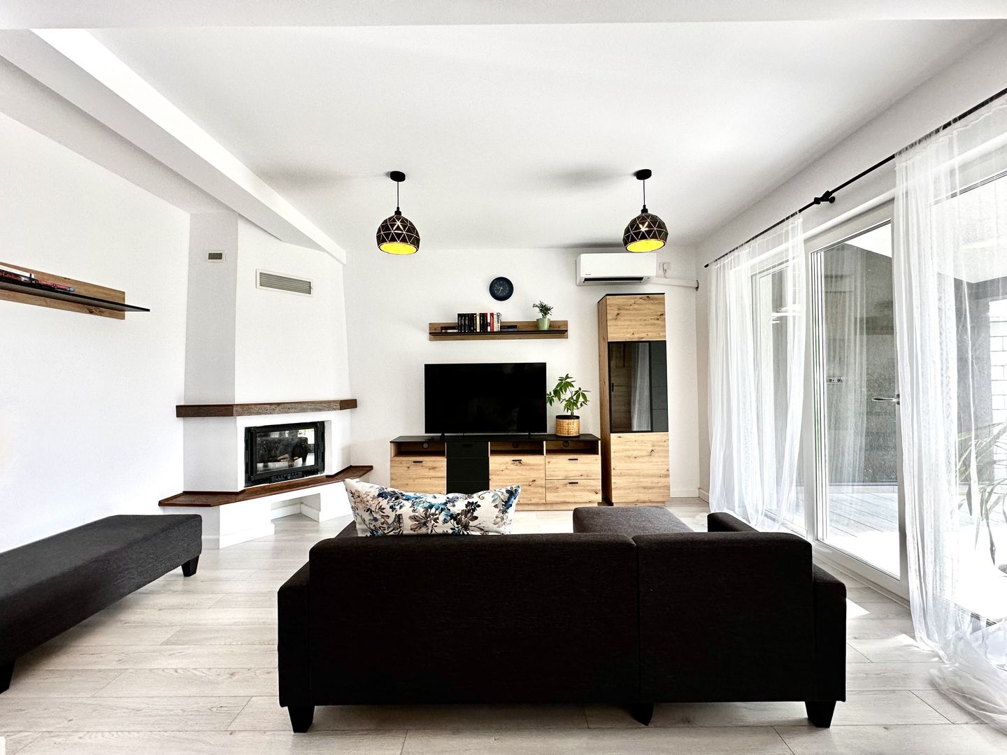 Casa cu 4 dormitoare și sala fitness - Dumbravita IKEA - Poză 1