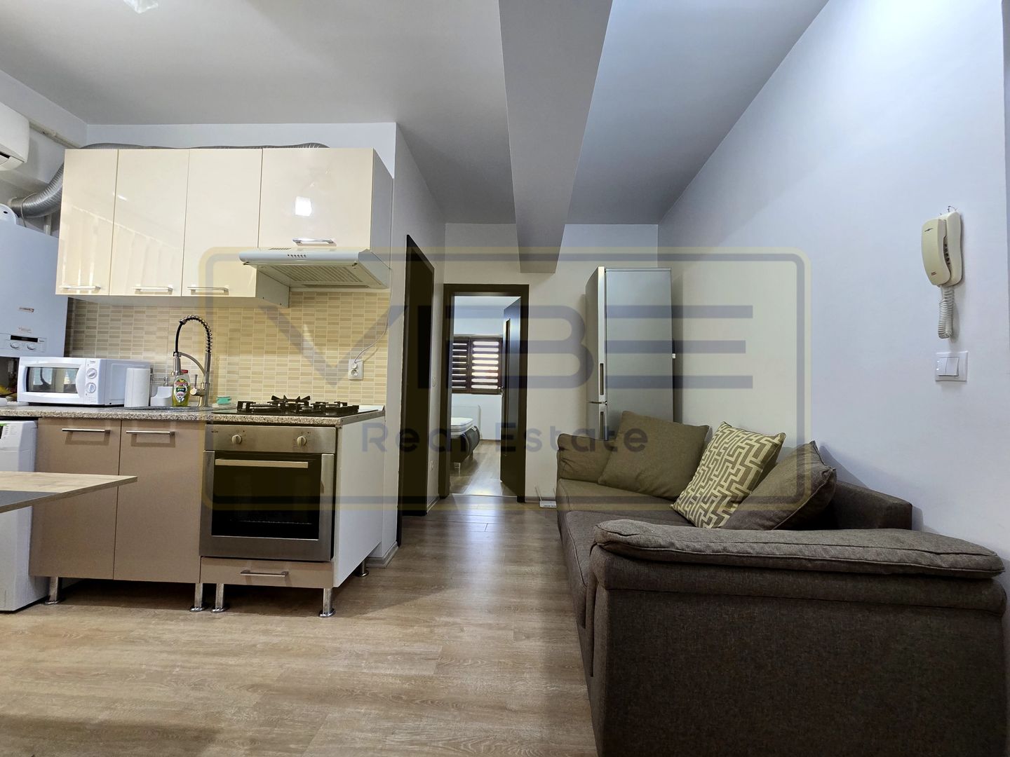 Tudor Vladimirescu- 3 camere - bloc nou - 490 euro - Poză 8