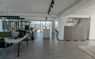190 mp,Spatiu de Birouri/ Call Center/IT, Fitness,2280 euro/luna - Poză 18