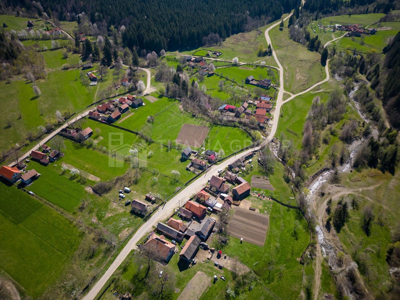 Teren intravilan, 1100 mp - Localitatea Zagon - Poză 12