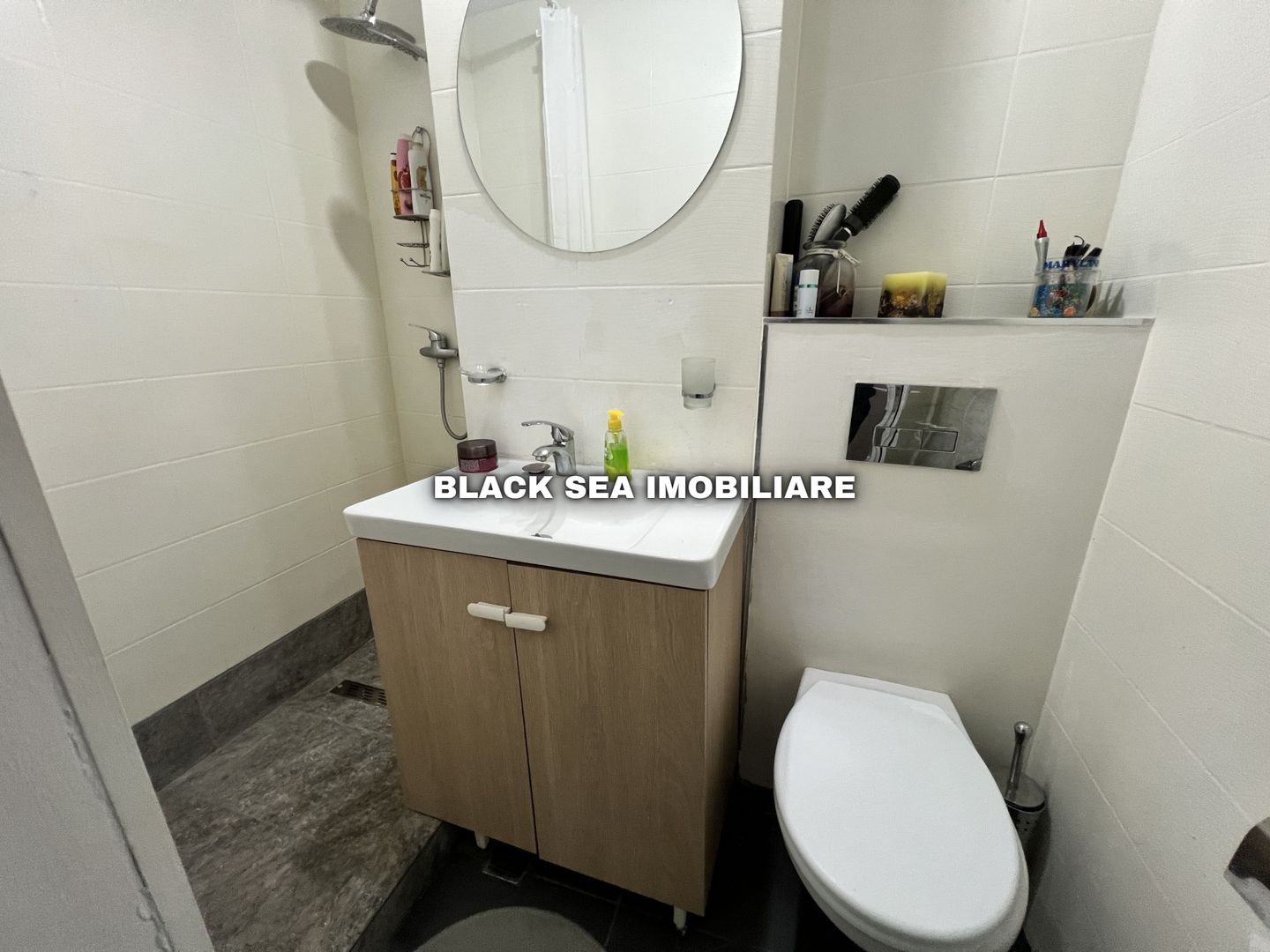 Apartament 3 camere renovat modern – zona CENTRU- aproape de plaja - Poză 6