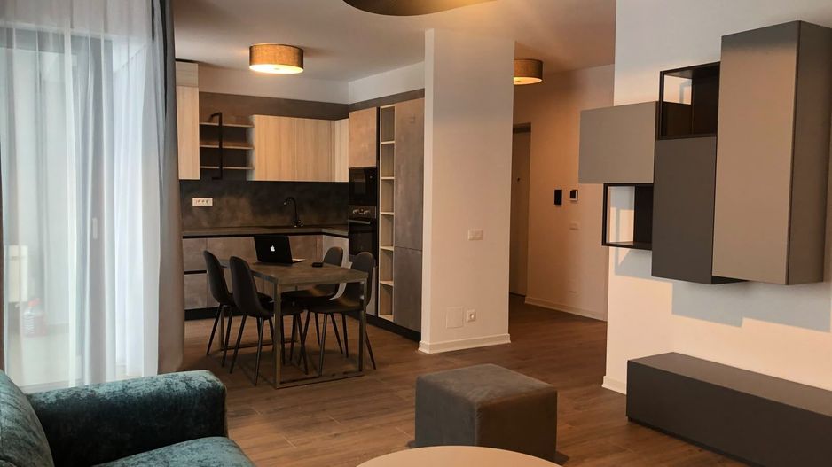 Cloud 9 || 2 Camere || Vedere Panoramică || Parcare || Comision 0% - Poză 1