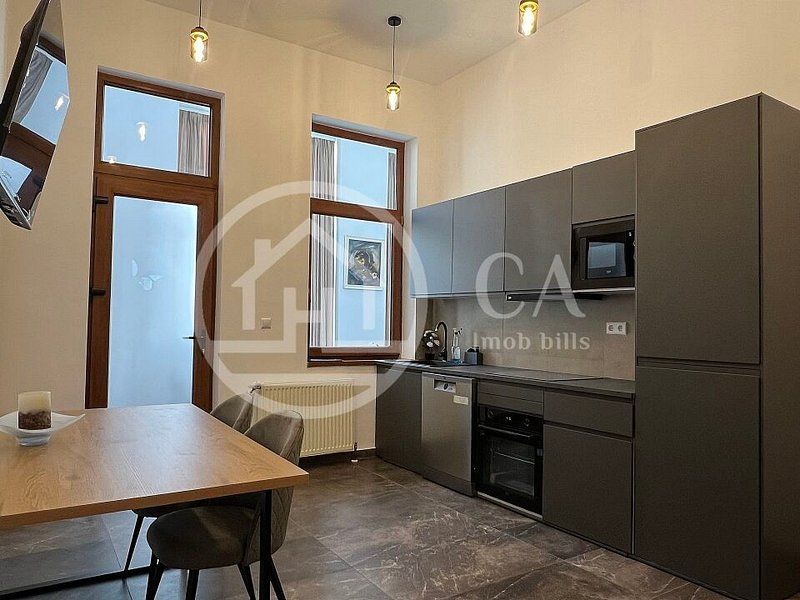 Apartament de inchiriat cu 3 camere in zona ultracentrala, Oradea - Poză 1