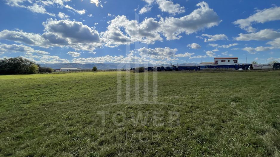 Teren industrial de vânzare în Cristian – 6.000 mp, deschidere la drum asfaltat - Poză 1