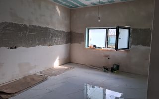 Casa cu 4 camere de vanzare, Bucov, Mica Roma - Poză 6