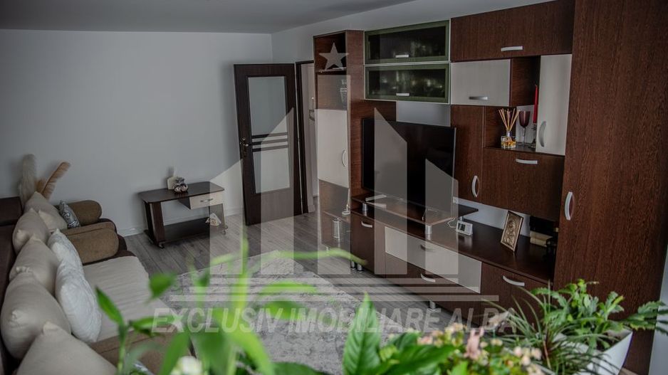 Apartament cu 2 camere decomandate, 2 bai, etaj intermediar, Ampoi 1 - Poză 1