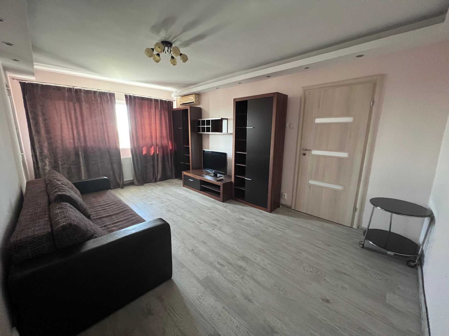 De închiriat:Apartament 2 camere - Lujerului, la 200 m metrou. - Poză 1