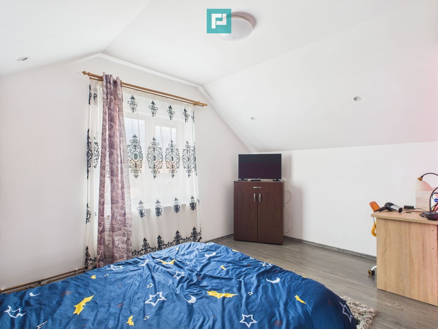 Casă spațioasă cu grădină în Topolovățu Mare - Poză 18