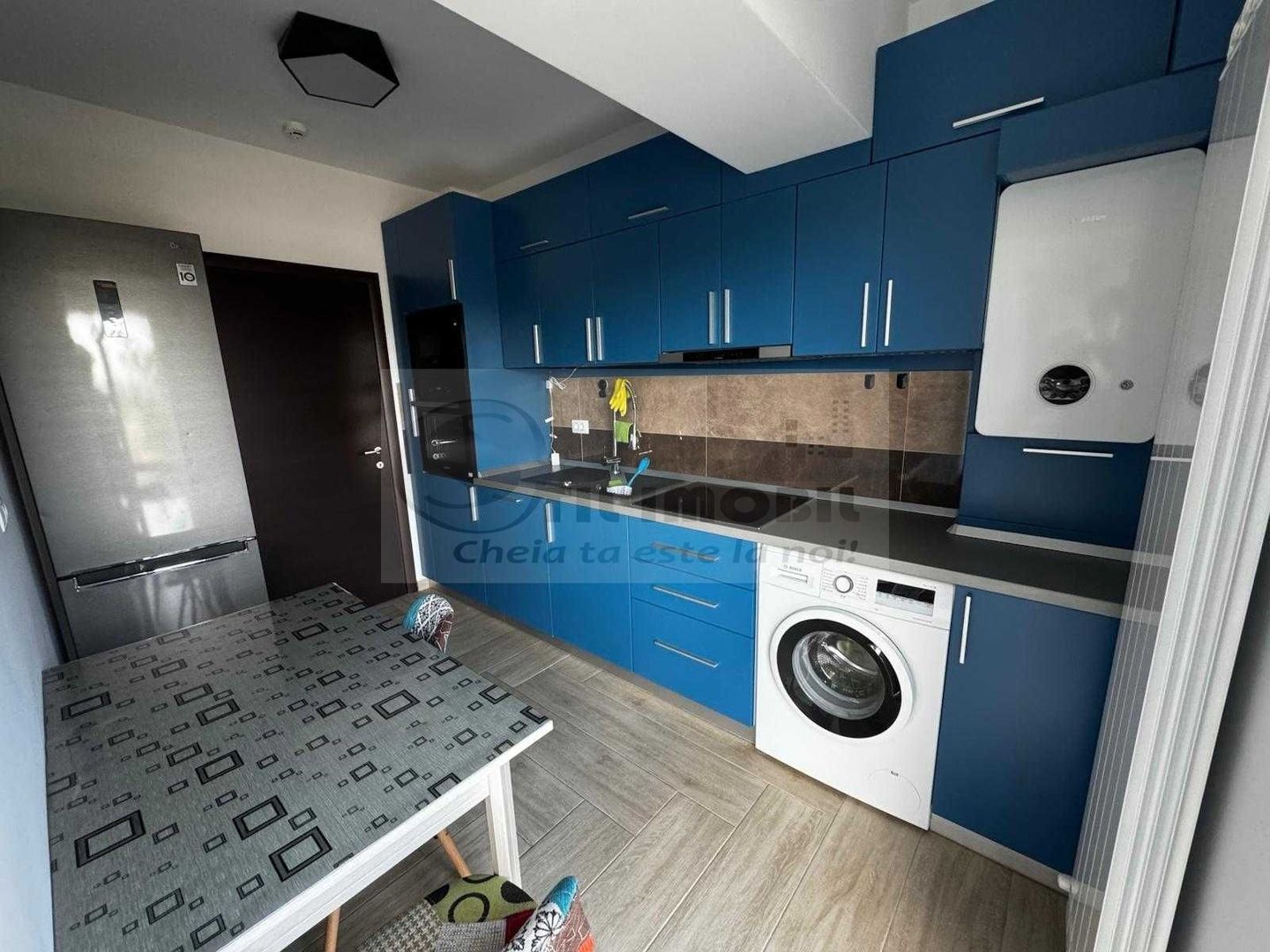 Apartament 2 camere - Zona Tatarasi- Complex Evergreen Towers - Poză 5