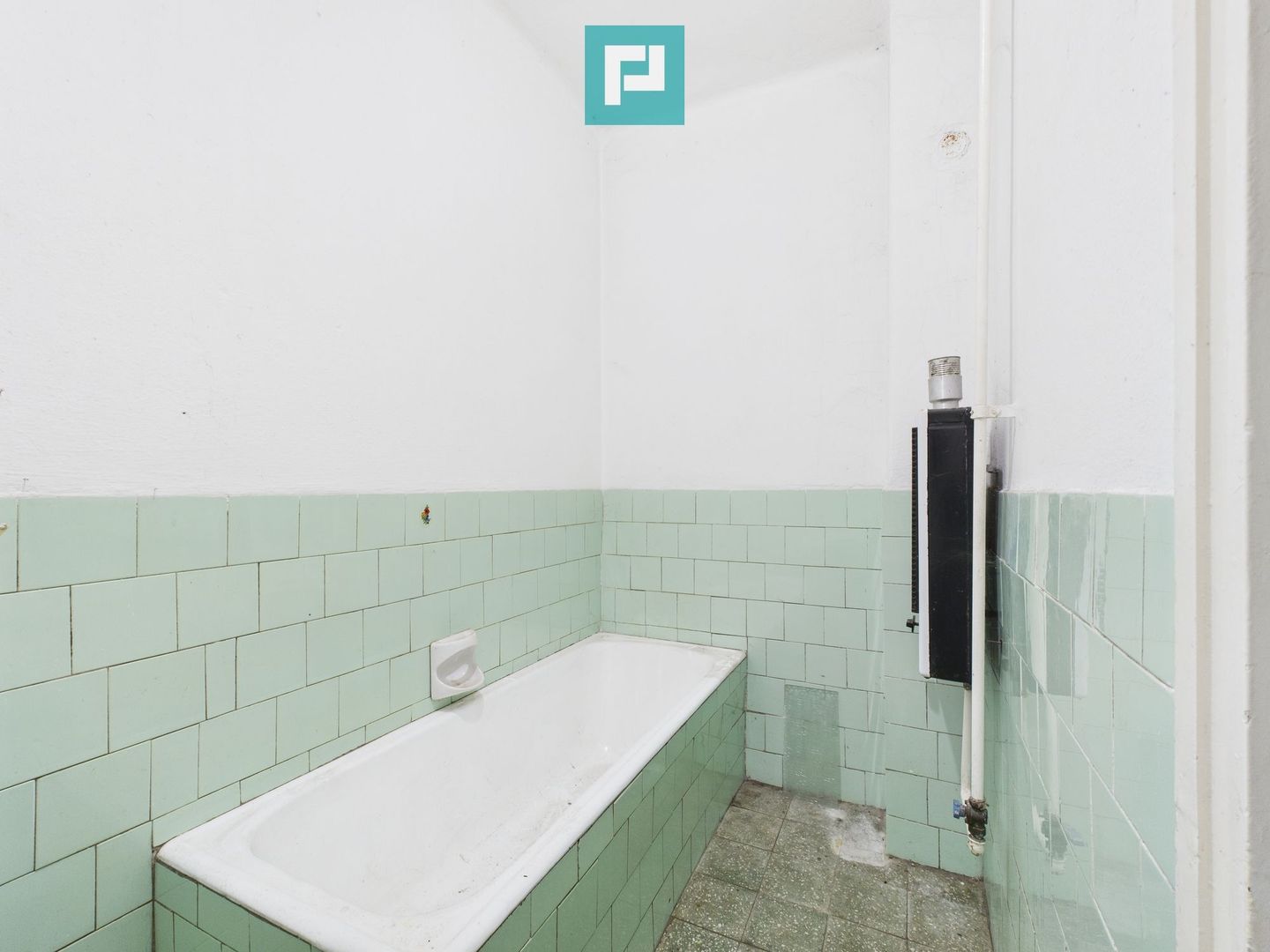 Casă cu 3 camere și potențial în Nagybanhegyes - Poză 4