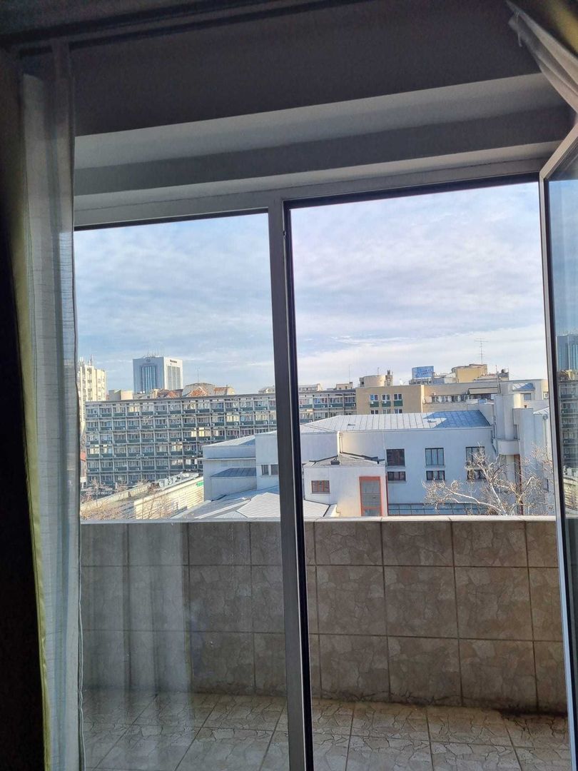 Apartament cu 2 camere de inchiriat in  zona centrala +terasa de 9 m - Poză 2