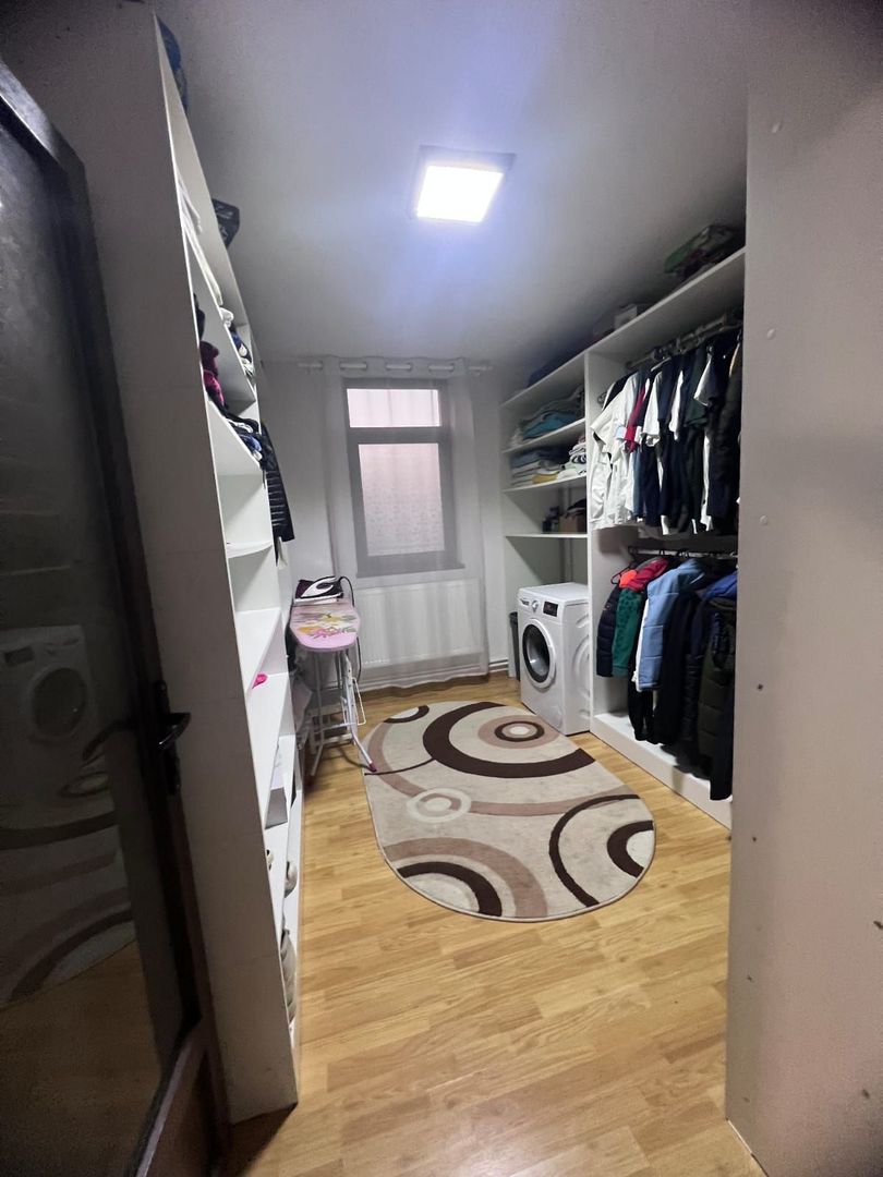 Casă spațioasă cu piscină, de vânzare în Simeria - Poză 19