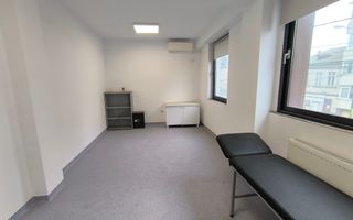 CENTRU ANAF (cod03)- Birou luminos si cochet ! - Poză 4