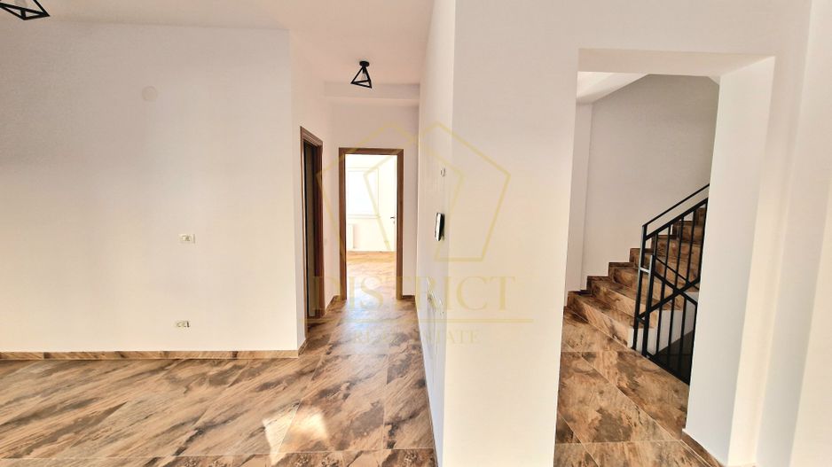 Spatiu birouri cladire noua cu 2 incaperi spatioase I Complexul Studentesc - Poză 4