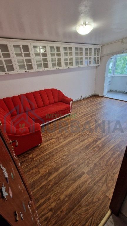 Vând apartament 3 camere, decomandat, in Iasi, str.Vamasoaia, utilat - Poză 3