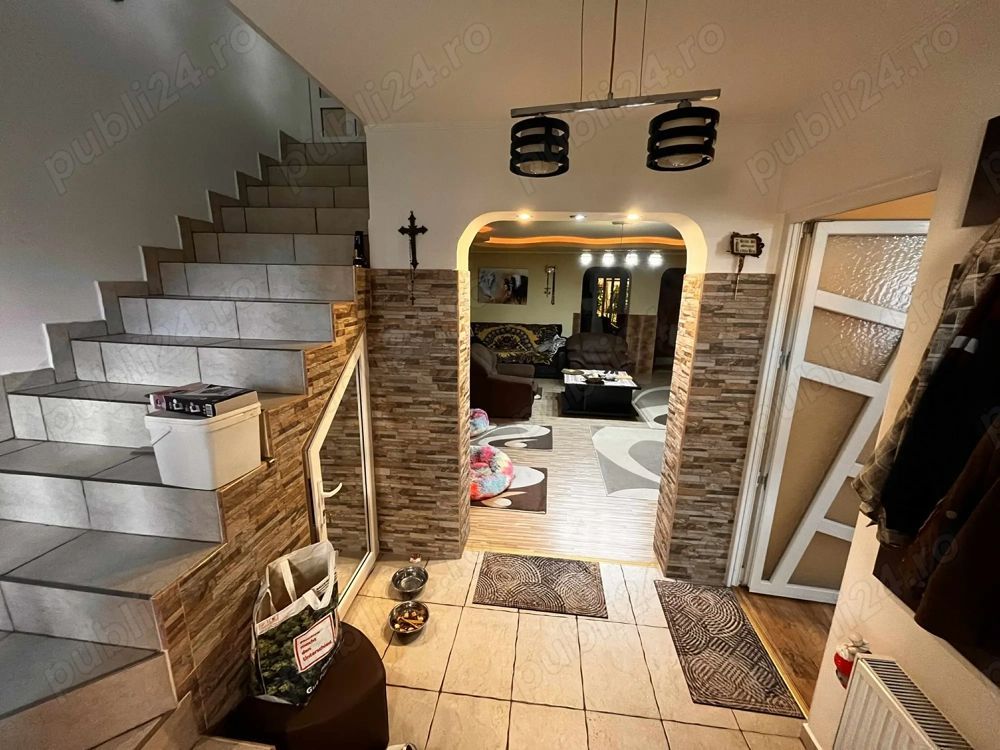 BRASADAS vinde proprietate cu 2 case 5 cam 6 ari Botizului. - Poză 9