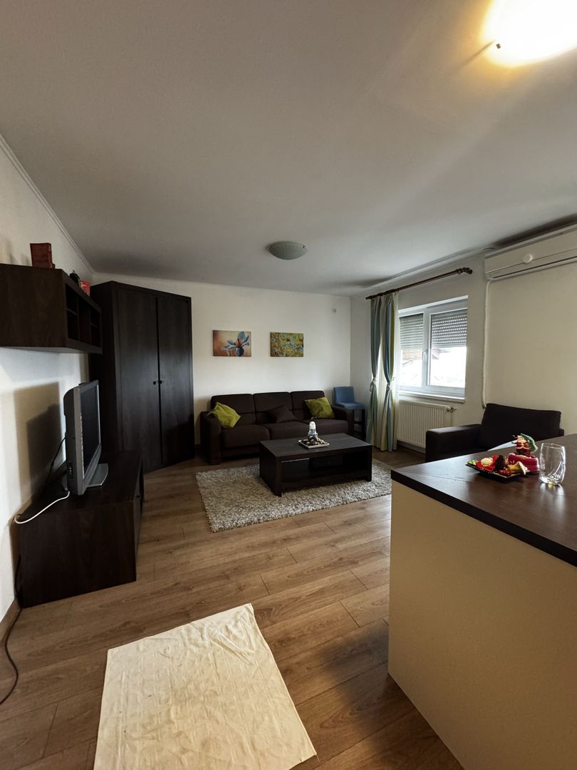Vând apartament 2 camere,45mp - Poză 1