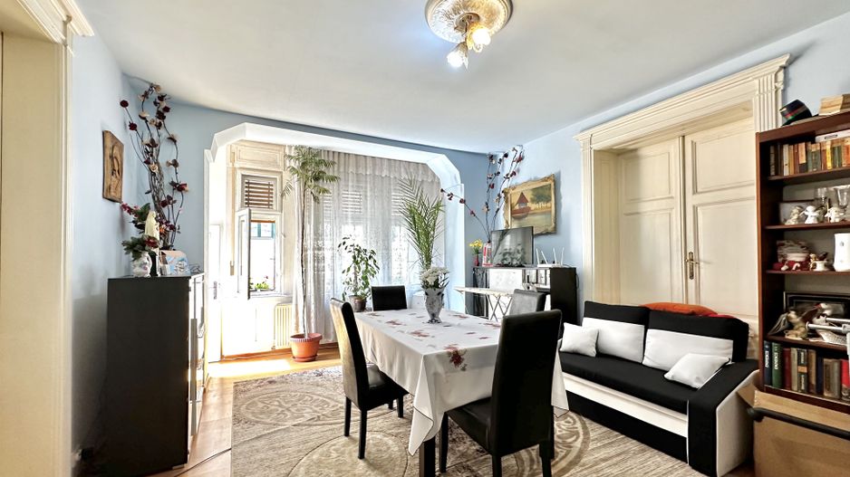 Apartament 4 camere,  cu vedere spre centrul vechi din Piața Unirii - Poză 3