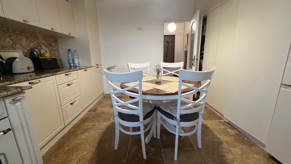 Capitol - Apartament frumos cu 3 camere și vedere la mare - Poză 11