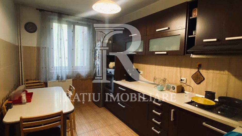 Apartament cu 4 camere | Pet Frendly | Ultracentral | Oradea - Poză 6