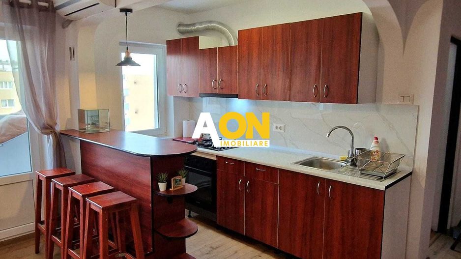 Apartament 3 Camere, Cetate, Recent Renovat - Poză 1