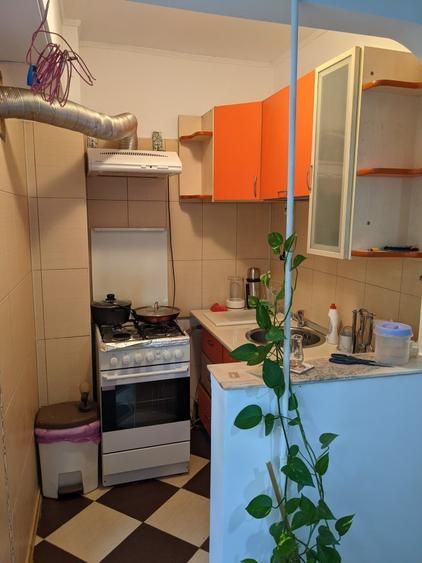 Apartament modernizat de 3 camere - locatie ultra-centrala - Poză 8