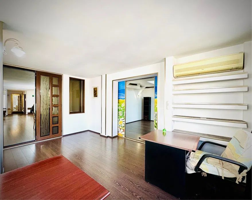 Apartament luxos spatios, centru,pet friendly, echipat + loc parcare - Poză 4