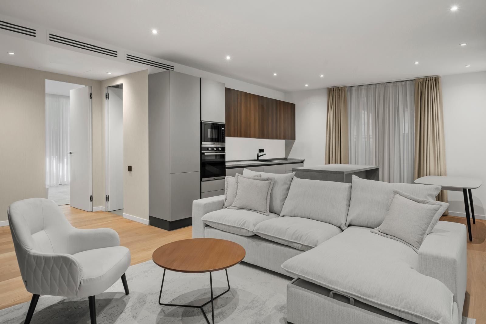 Închiriere Apartament Unic 3 Camere în Zona Primăverii - Poză 1