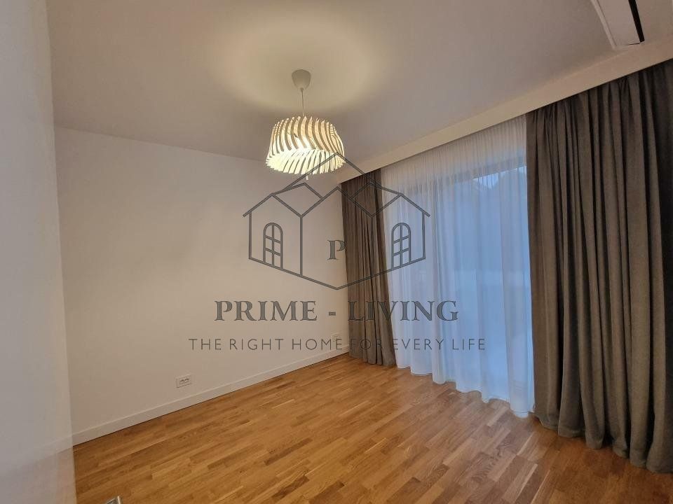 VILA DE LUX CU 4 CAMERE LA INCHIRIERE IN COMPLEX EXCLUSIVIST - Poză 4