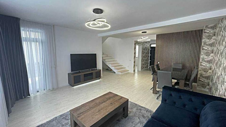 Superba Casa 4 Camere 3 Locuri Parcare Domnesti - Poză 1