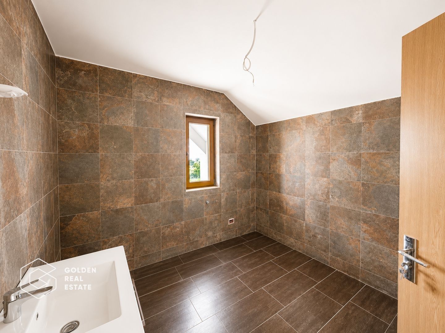 Casa noua P+M, finizaje moderne, localitatea Horia, comision 0% - Poză 20
