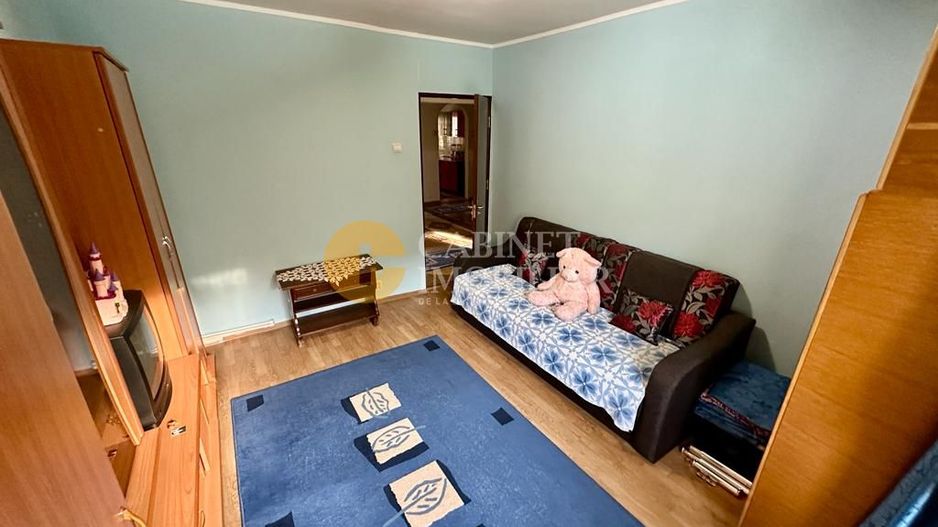 3 Camere Decomandat - ETAJ 2 - Zona Nicolina Rond Vechi - Bloc 1987 - Poză 2