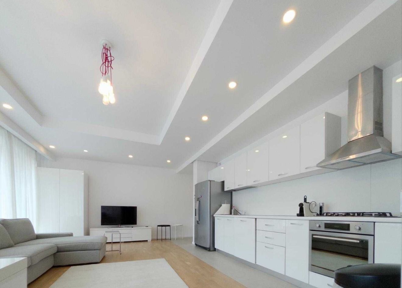 AP. 2 CAMERE EMINESCU,CENTRALA PROPRIE, LOC PARCARE,MOBILAT MODERN - Poză 2