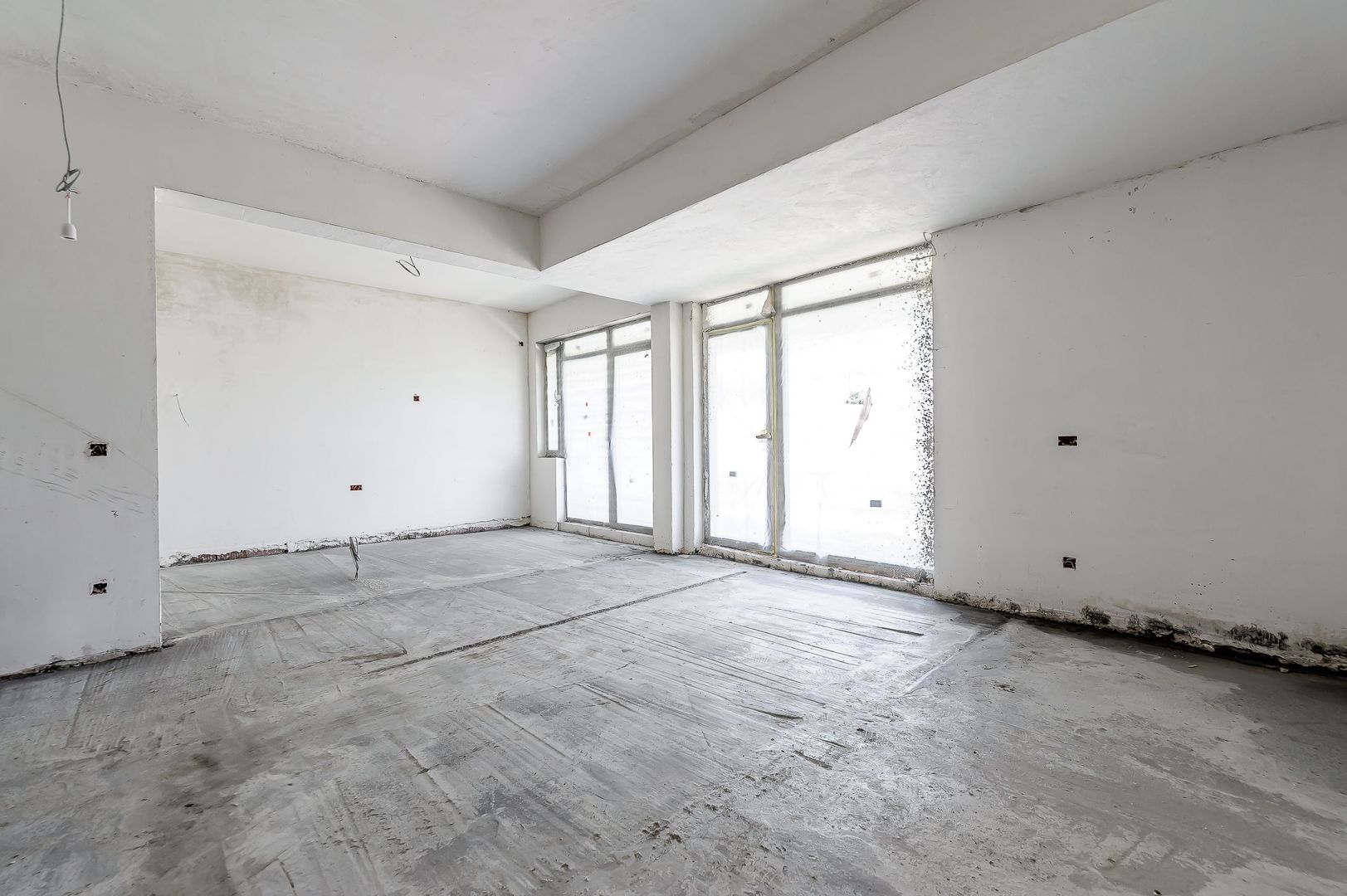 Vila spatioasa in subcetate, proprietate premium - Poză 8