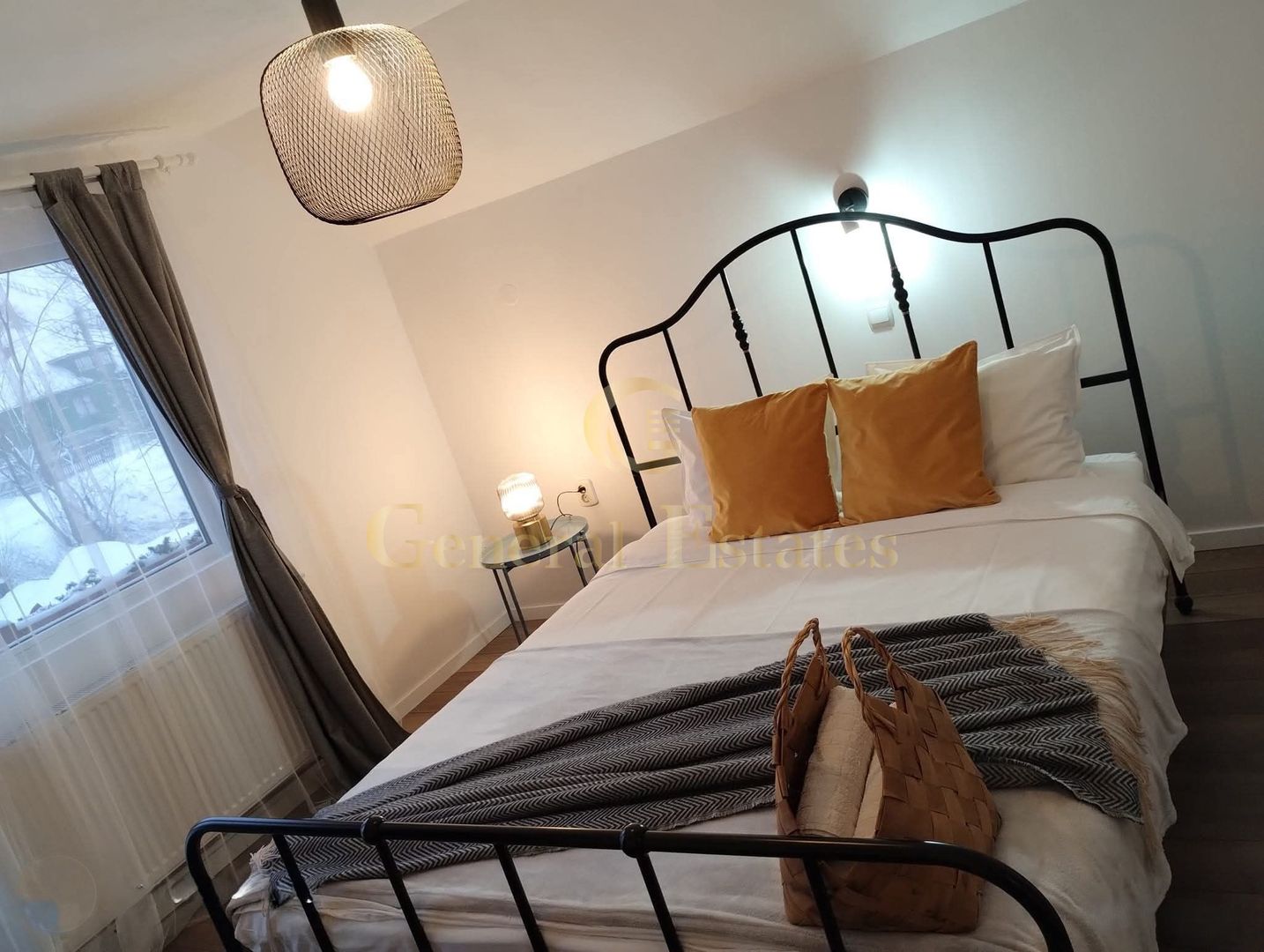 Casă de poveste în Moieciu de Sus - Poză 11