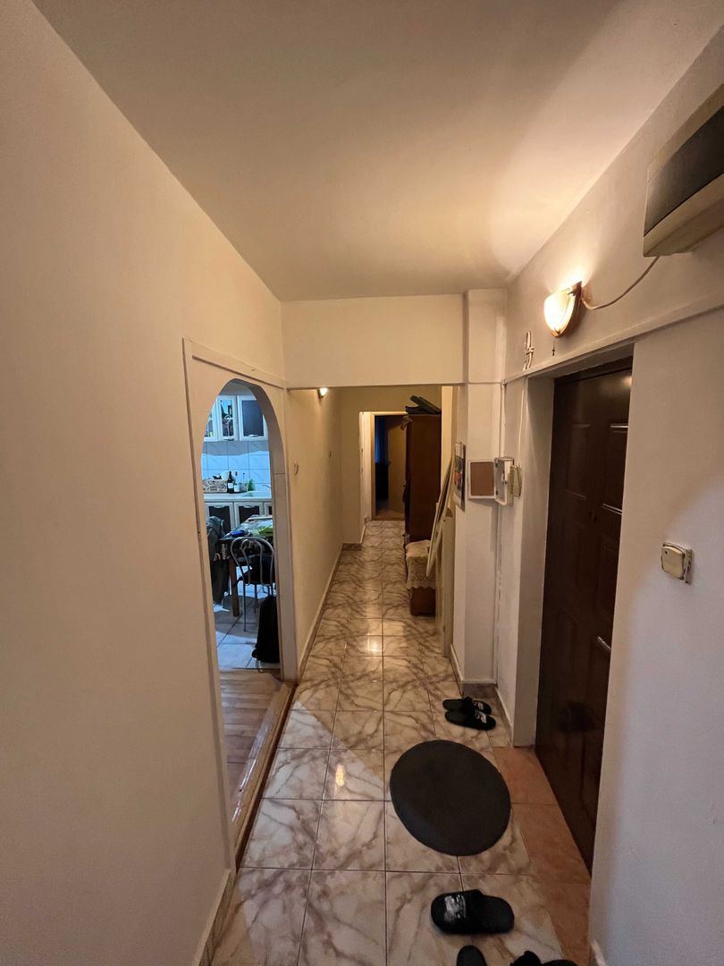 apartament decomandat cu 4 camere - Poză 5