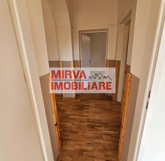 🏢 Spațiu de birouri modern – 5 camere, 3 băi – Zona Centrală, Ploieșt - Poză 11