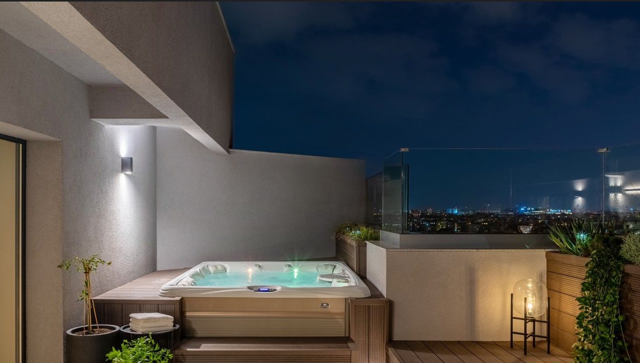 Designer penthouse lux I vedere panoramica oras I terasa jacuzii - Poză 13