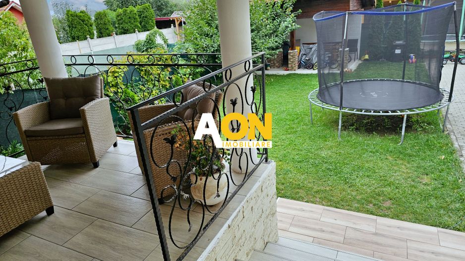Apartament la casa, 5 camere, 121 mp utili+curte 180 mp, cu filigorie - Poză 2