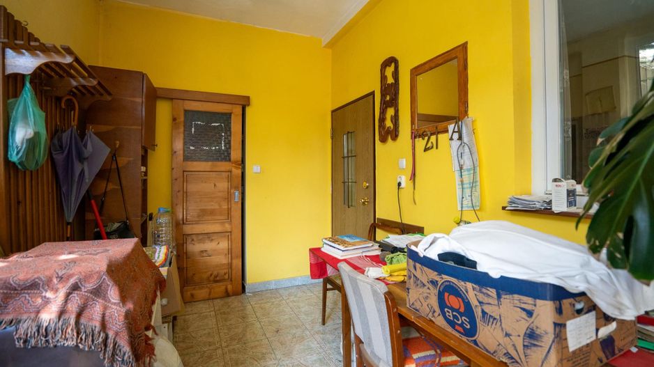 Casa singur in curte cu teren de 410 mp Sirul Canonicilor - Poză 9